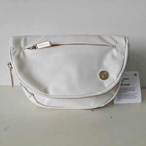 NWT LULULEMON LTIV/GOLD Light Ivory Gold All Night Festival Bag Small 2L